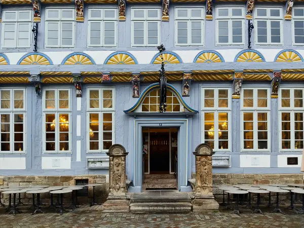 202308151-22 - Stiftsherrenhaus in Hameln, Weserbergland, Niedersachsen, Deutschland