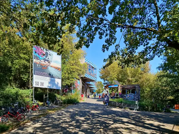 202509270-25 - Teufelsberg im Grunewald, Berlin, Deutschland