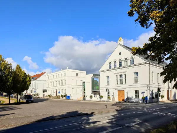 202310160-12 - Theater in Putbus, Rügen, Mecklenburg-Vorpommern, Deutschland