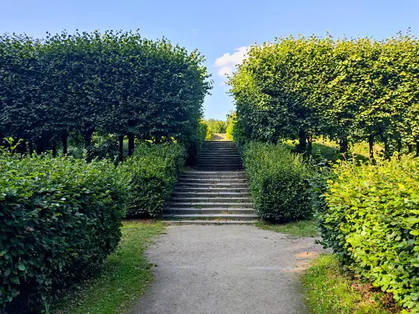 202308221-03 - Tutenberg im Altonaer Volkspark in Altona, Hamburg, Deutschland