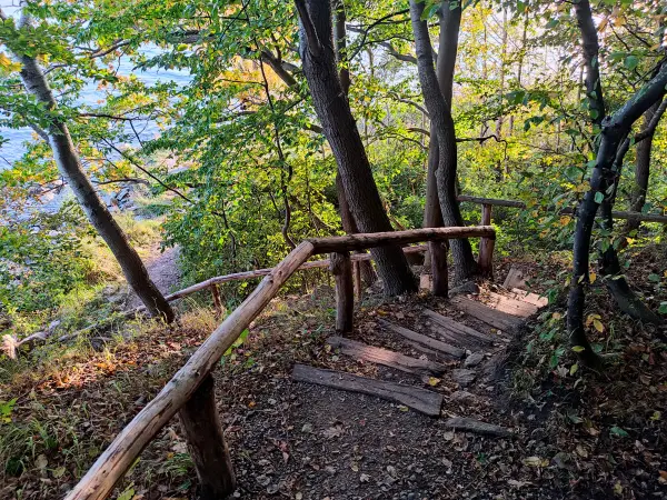 202310160-44 - Uferweg am Greifswalder Bodden bei Lauterbach, Rügen, Mecklenburg-Vorpommern, Deutschland