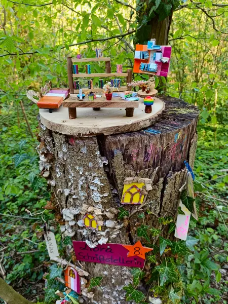 202604230-08 - Waldwichtel im Düsseltal, Bergisches Land, Nordrhein-Westfalen, Deutschland