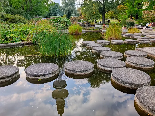 202309220-26 - Wasserkaskaden in Planten un Blomen, Hamburg, Deutschland