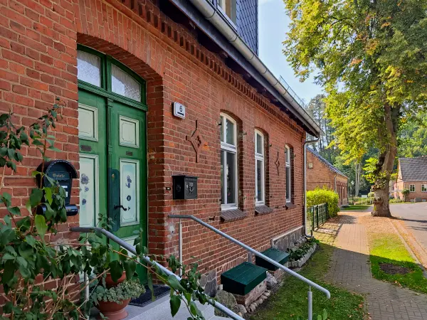 202309110-12 - Wohnhaus in Steinförde, Ruppiner Seenland, Brandenburg, Deutschland