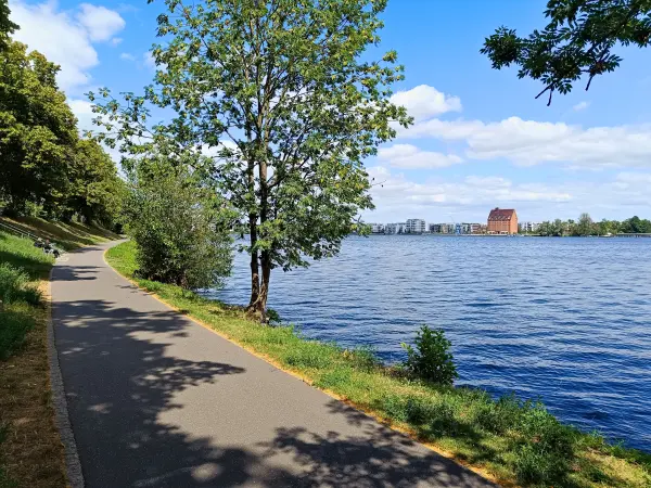 202507030-06 - Ziegelsee in Schwerin, Mecklenburgische Seenplatte, Mecklenburg-Vorpommern, Deutschland