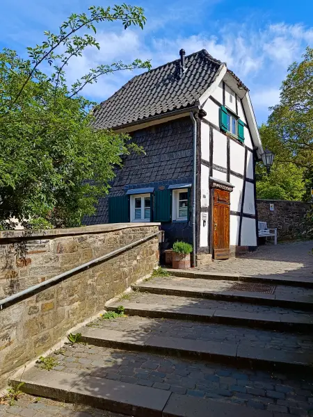 202604260-09 - Zollhaus in Hattingen, Ruhrgebiet, Nordrhein-Westfalen, Deutschland