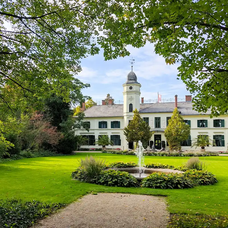 Durch das grüne Britz von der Hufeisensiedlung zum Britzer Garten