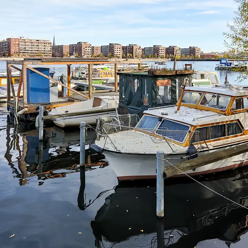 Um die Rummelsburger Bucht und entlang der Spree zum Plänterwald