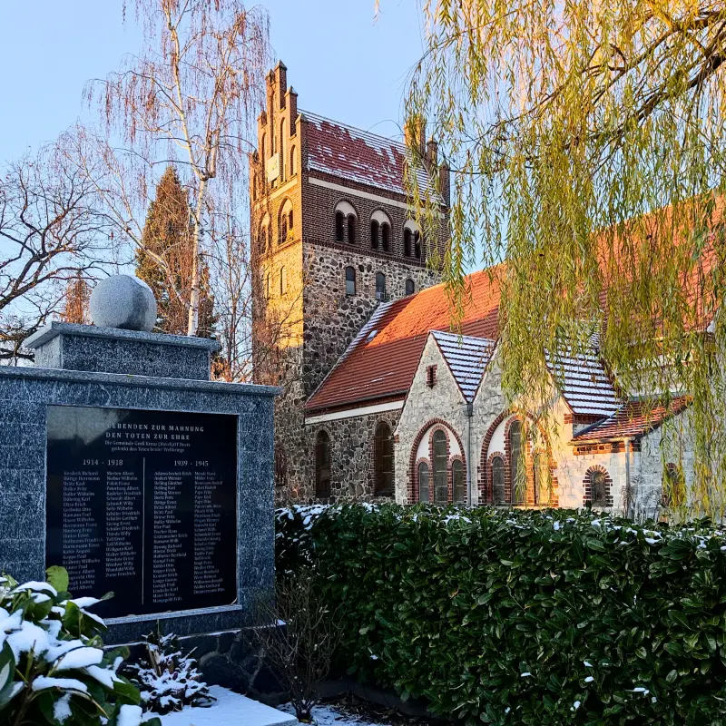 Winterwanderung auf den Götzer Berg, zu den Deetzer Erdlöchern und an