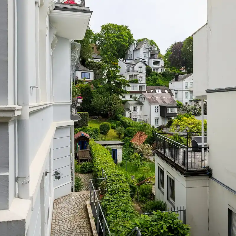 Hamburg pur: Villen, dicke Pötte und Hafenatmosphäre auf dem Elbuferweg zwischen Blankenese und der HafenCity