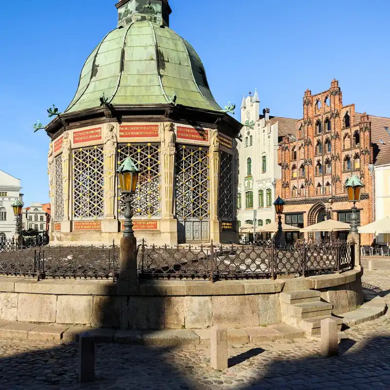 Wasserkunst auf dem Markt