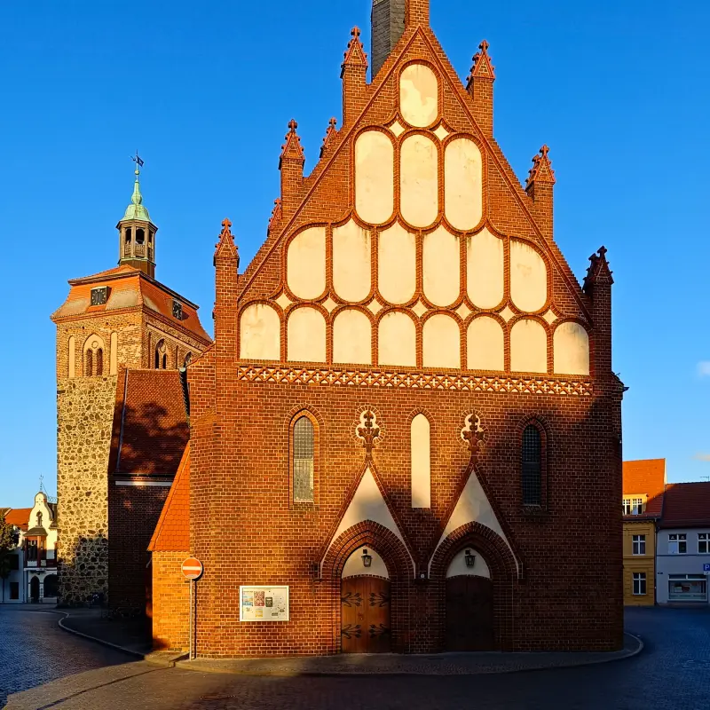 St.-Johannis-Kirche und Marktturm