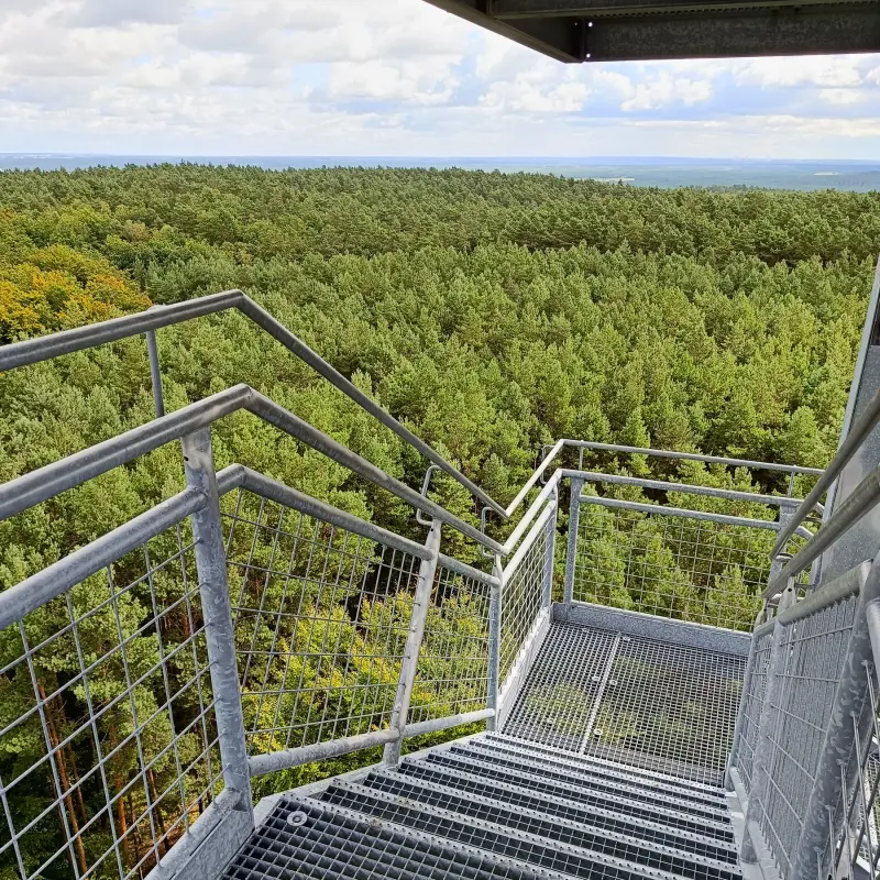 Aussichtsturm in den Rauener Bergen