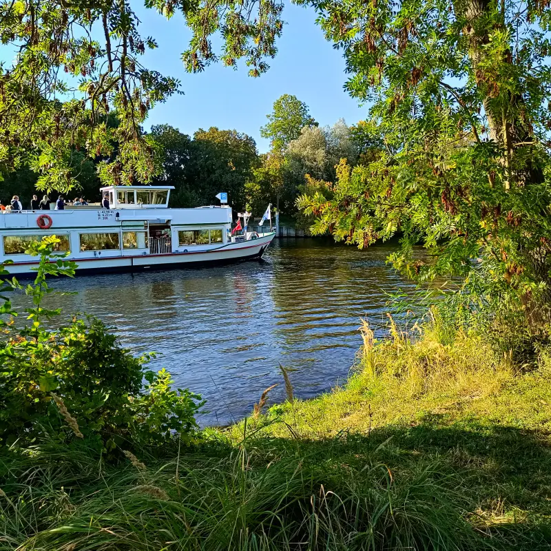 Ausflugsschiff auf der Havel